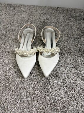 Pearl-Embellished White Slingback Pointed Toe Flats